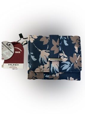 Mundi NWT Navy Floral Wallet with Blush & Light Blue Prints